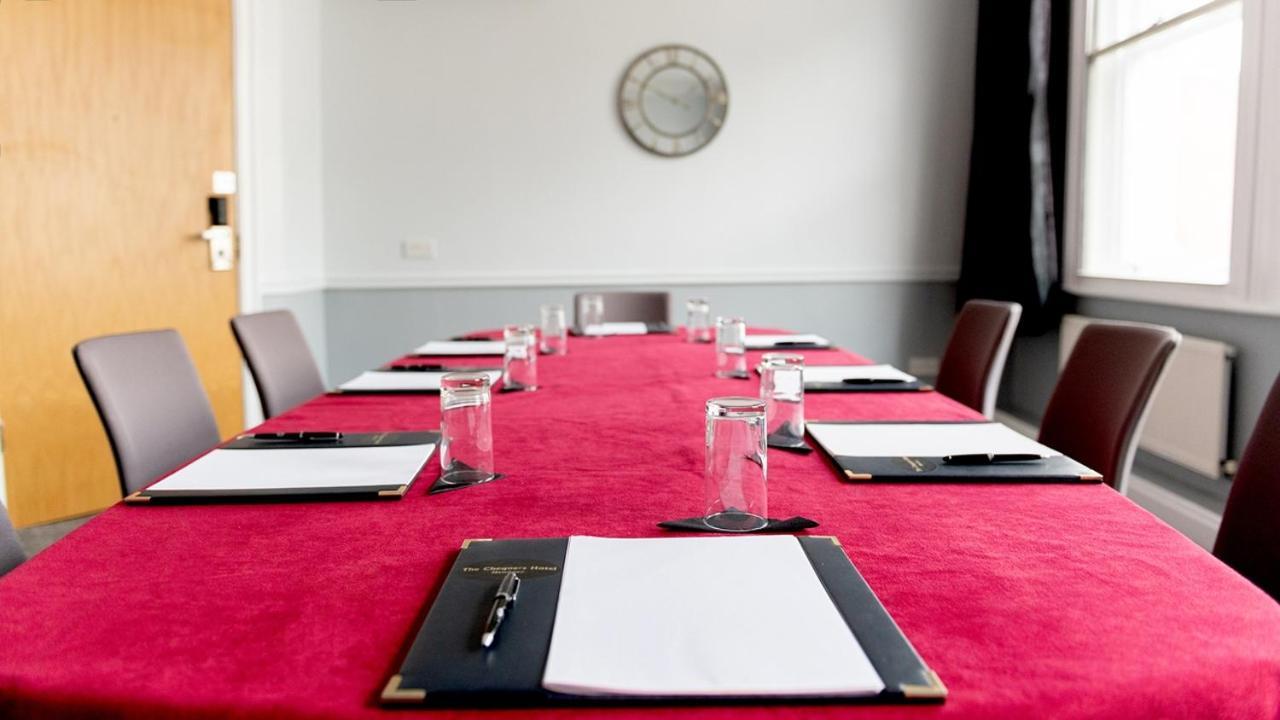 The Chequers Hotel Newbury  Ngoại thất bức ảnh