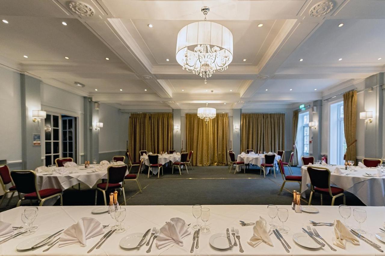 The Chequers Hotel Newbury  Ngoại thất bức ảnh