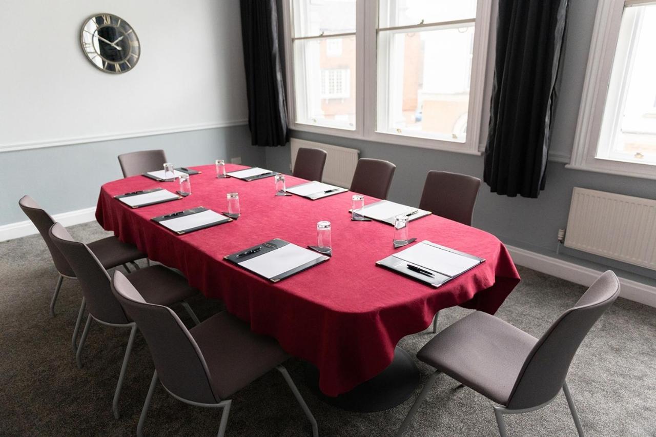 The Chequers Hotel Newbury  Ngoại thất bức ảnh