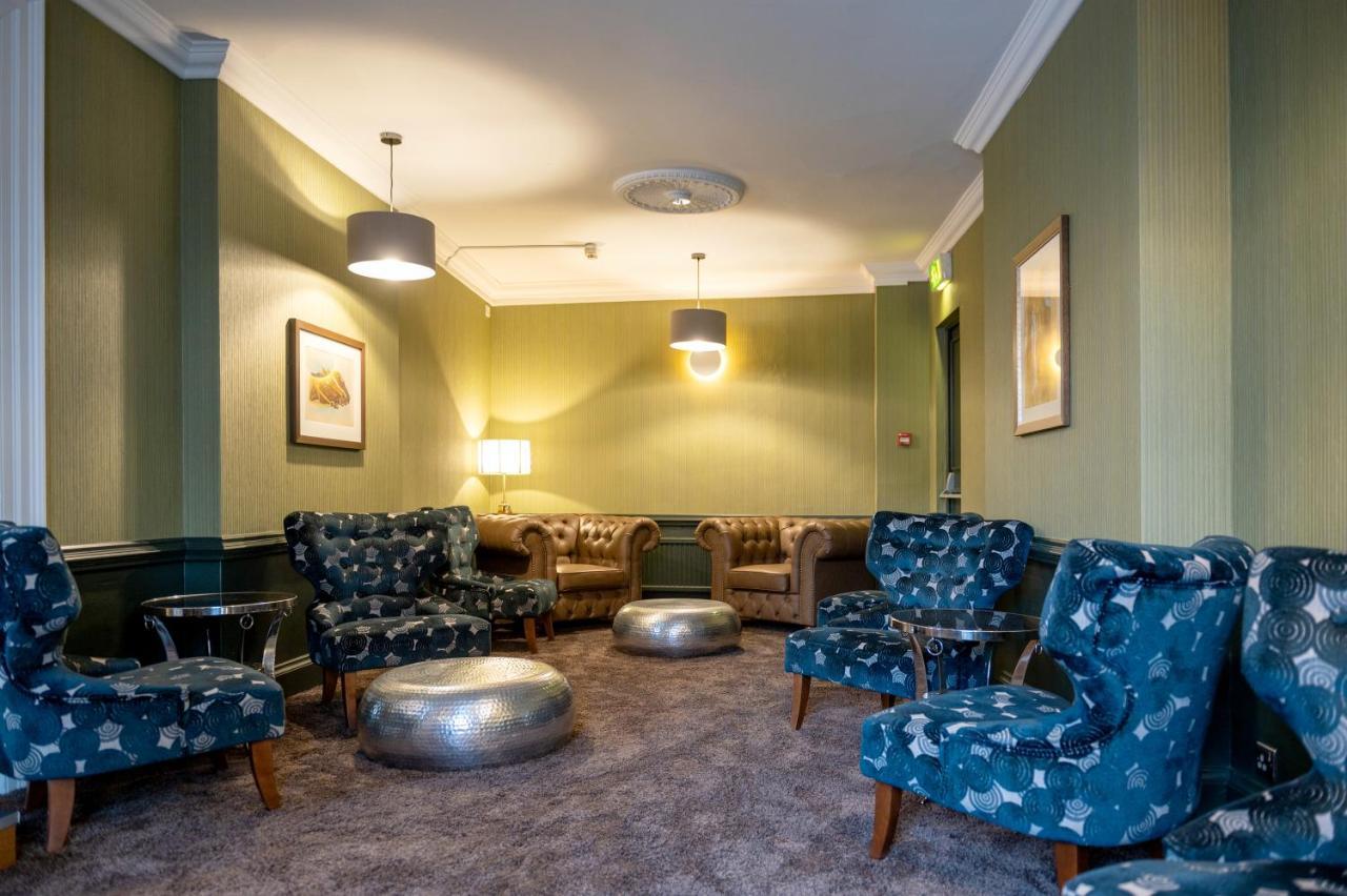 The Chequers Hotel Newbury  Ngoại thất bức ảnh