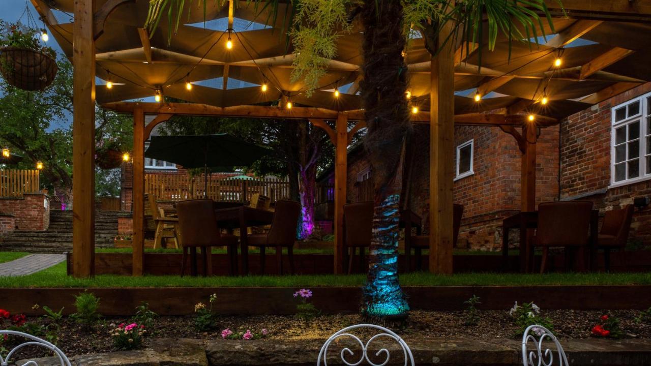 The Chequers Hotel Newbury  Ngoại thất bức ảnh