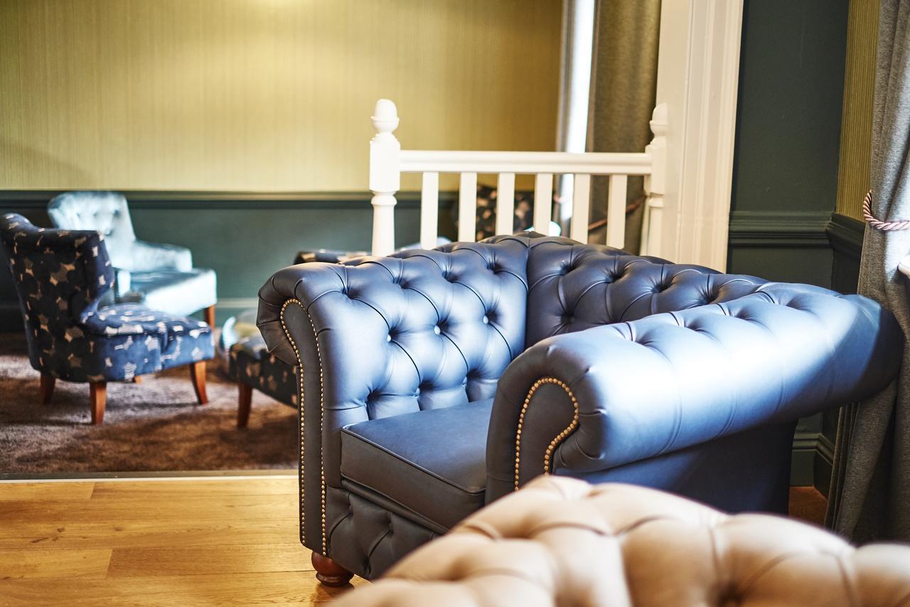The Chequers Hotel Newbury  Ngoại thất bức ảnh